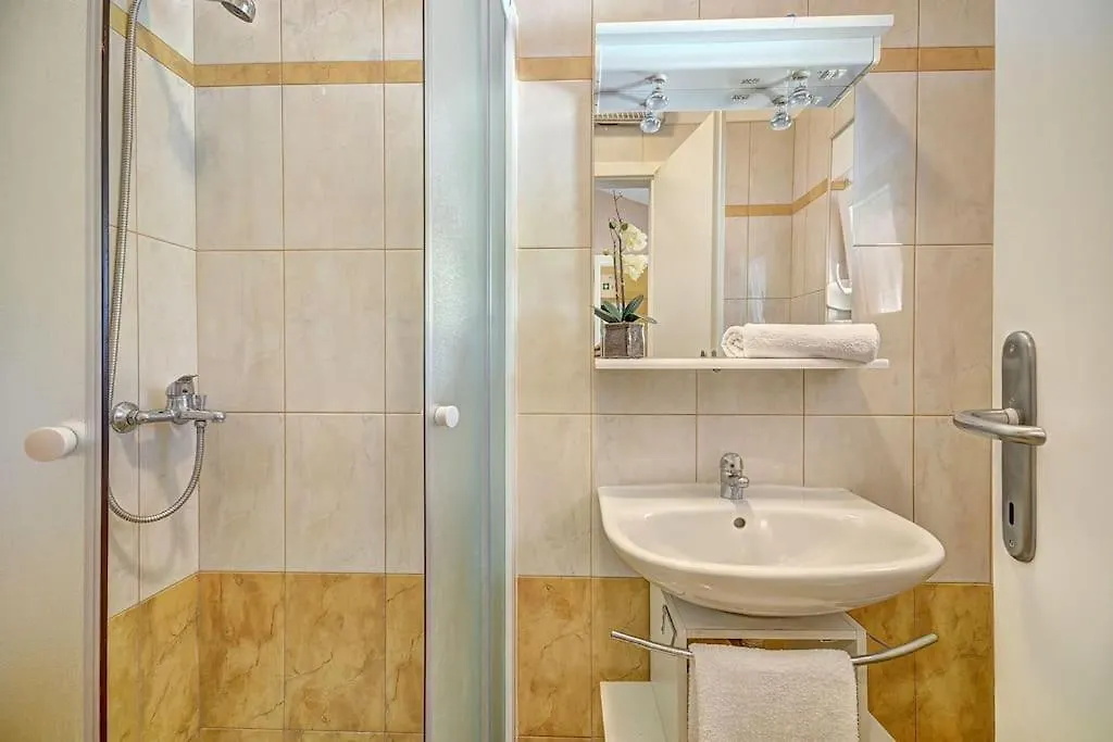Lovely Guest House Veli Vrh Pula Appartement